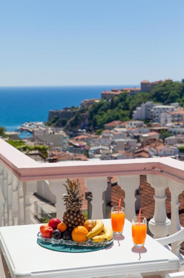 Castello Apartments ウルツィニ エクステリア 写真