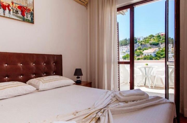 Castello Apartments ウルツィニ エクステリア 写真