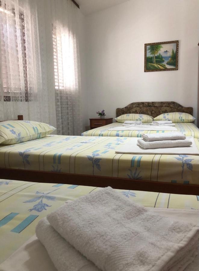 Castello Apartments ウルツィニ エクステリア 写真